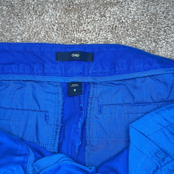 Gap shorts in cobalt blue - Picture 3 of 3